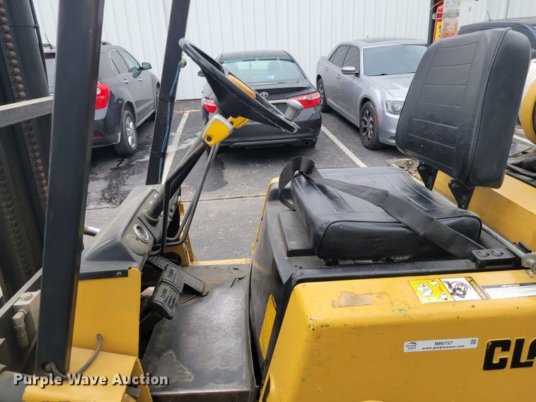 image for item IM9757 Clark C500-S80  forklift