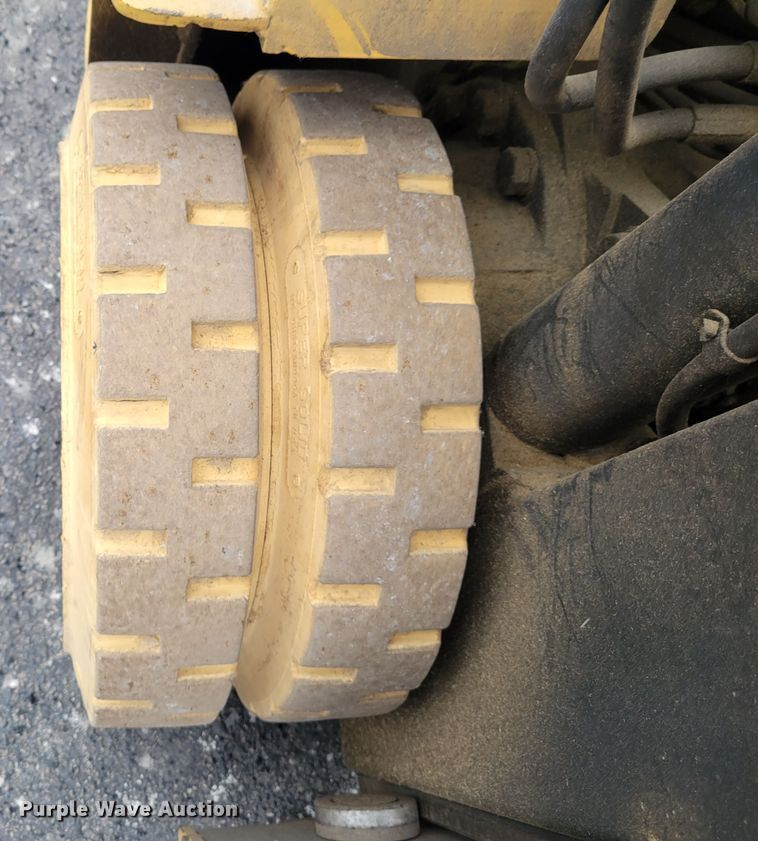 image for item IM9757 Clark C500-S80  forklift