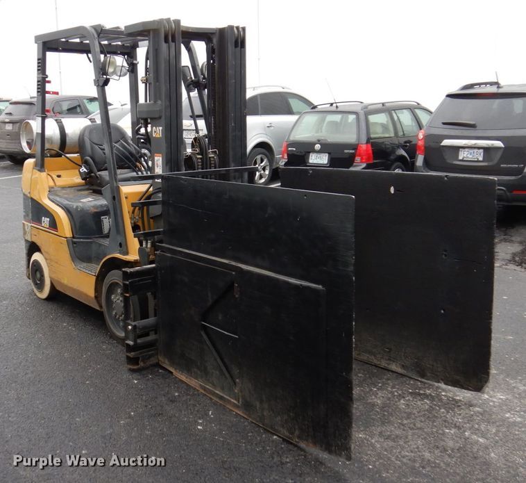image for item IM9758 Caterpillar C5000  forklift