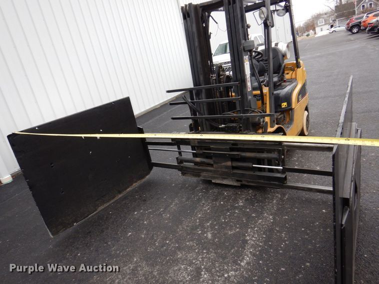 image for item IM9758 Caterpillar C5000  forklift