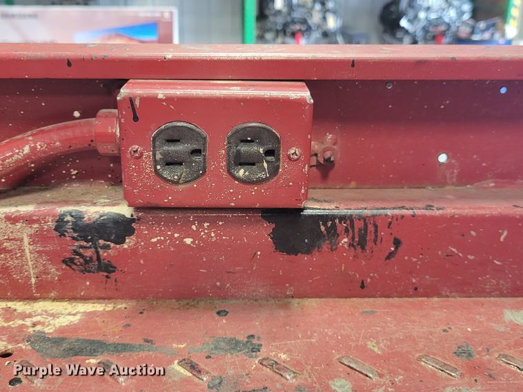 image for item IM9759 2006 Mec 2633ES  scissor lift