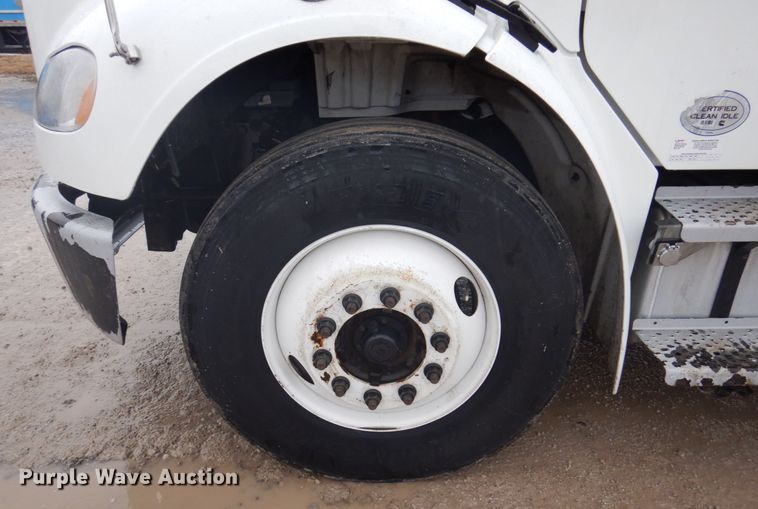 image for item IM9760 2014 Freightliner M2 106  box truck