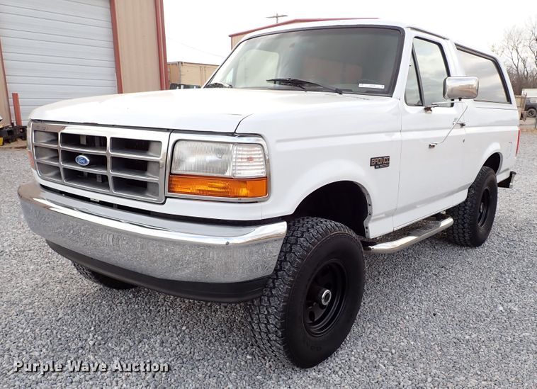 image for item IS9436 1995 Ford Bronco  SUV