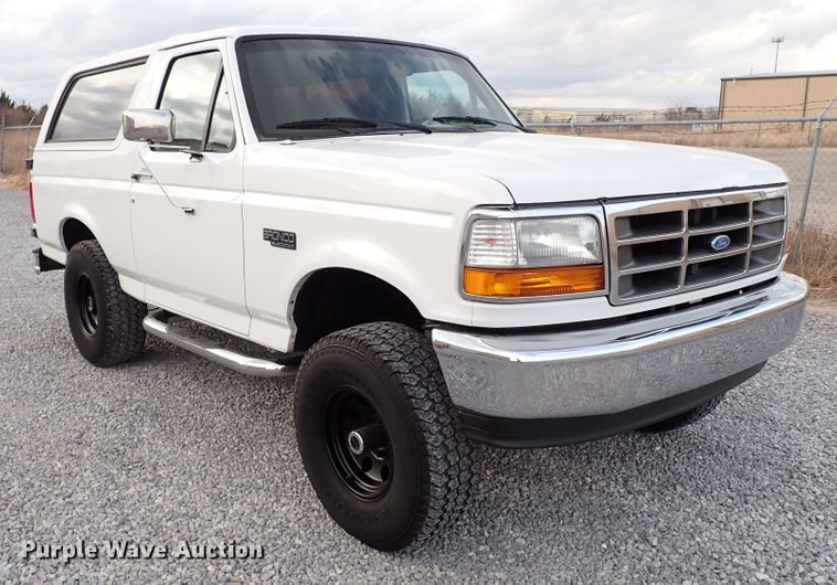 image for item IS9436 1995 Ford Bronco  SUV