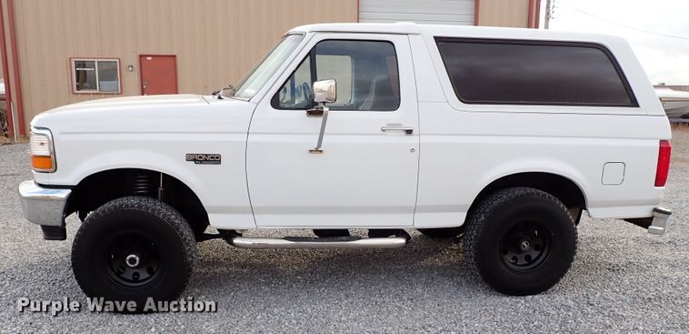 image for item IS9436 1995 Ford Bronco  SUV