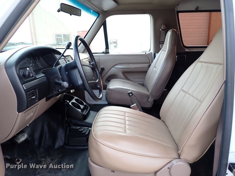 image for item IS9436 1995 Ford Bronco  SUV