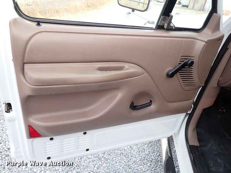 image for item IS9436 1995 Ford Bronco  SUV