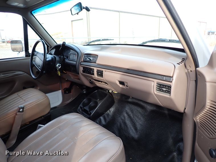 image for item IS9436 1995 Ford Bronco  SUV