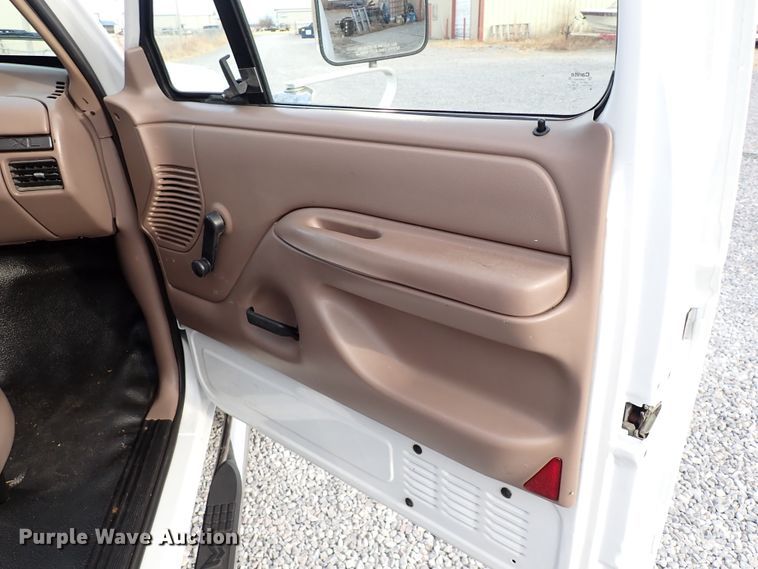 image for item IS9436 1995 Ford Bronco  SUV