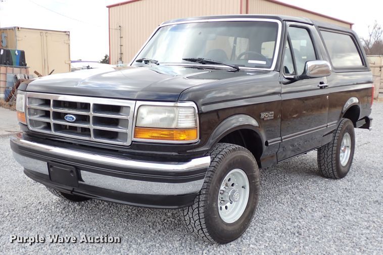 image for item IS9437 1993 Ford Bronco  SUV
