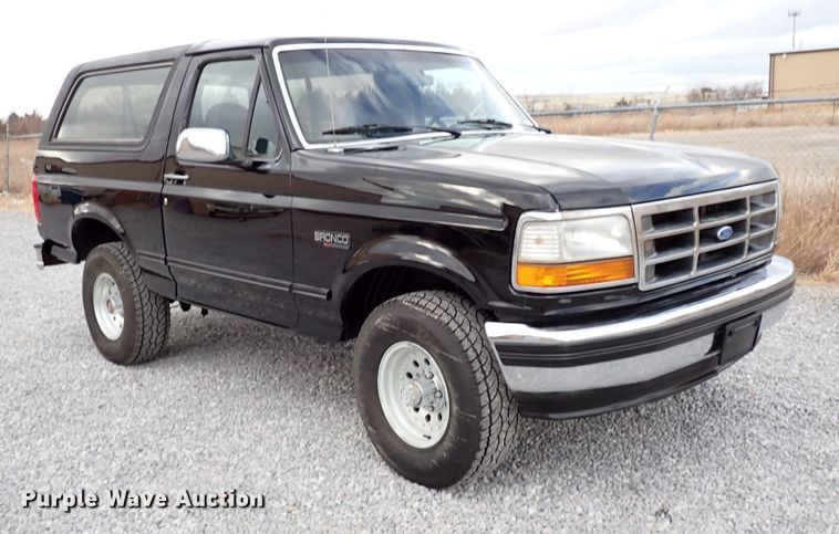 image for item IS9437 1993 Ford Bronco  SUV