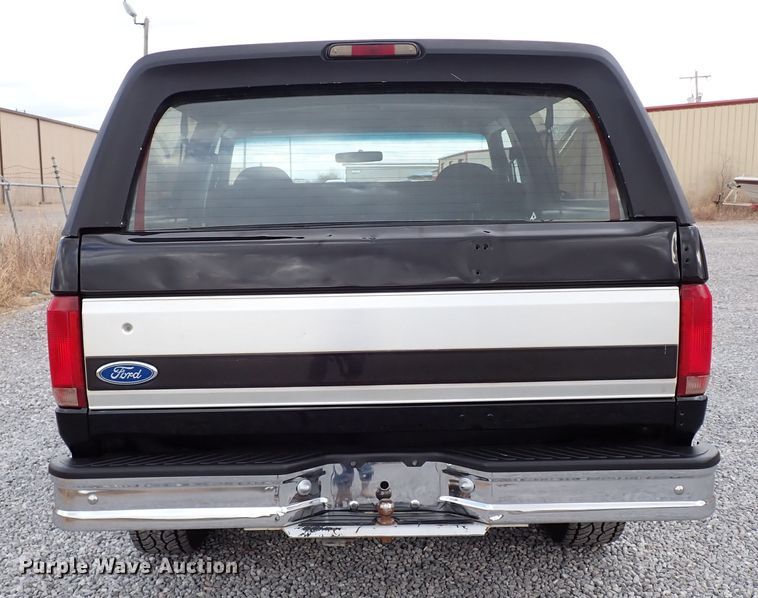 image for item IS9437 1993 Ford Bronco  SUV