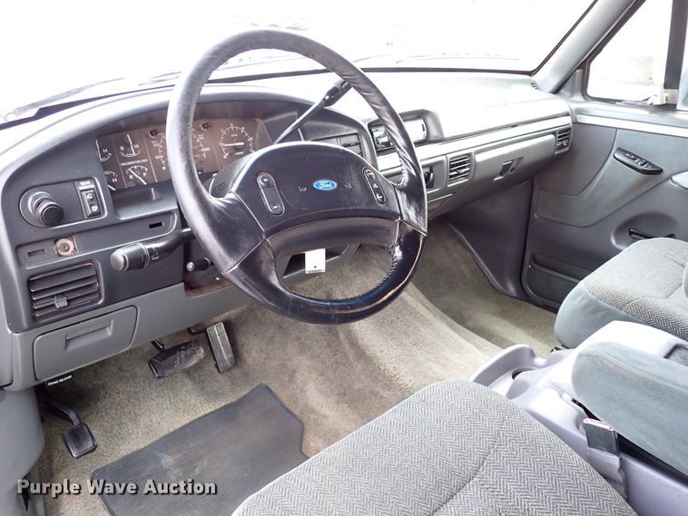 image for item IS9437 1993 Ford Bronco  SUV