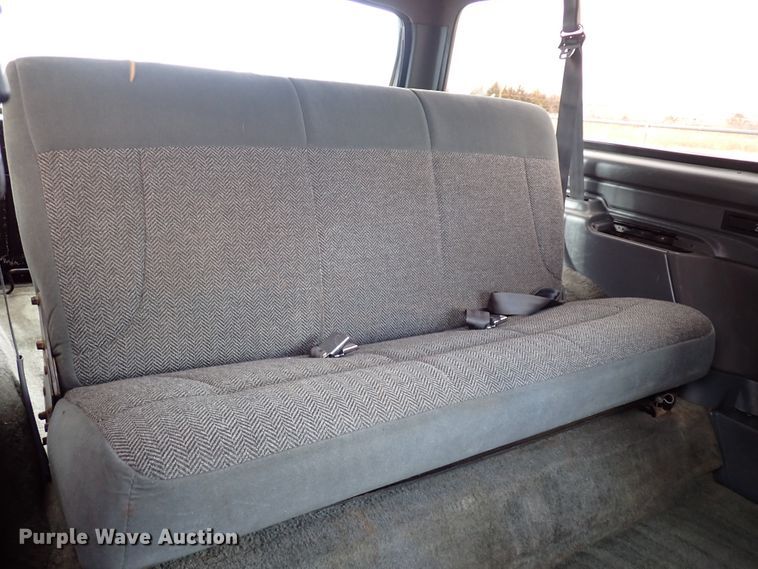 image for item IS9437 1993 Ford Bronco  SUV