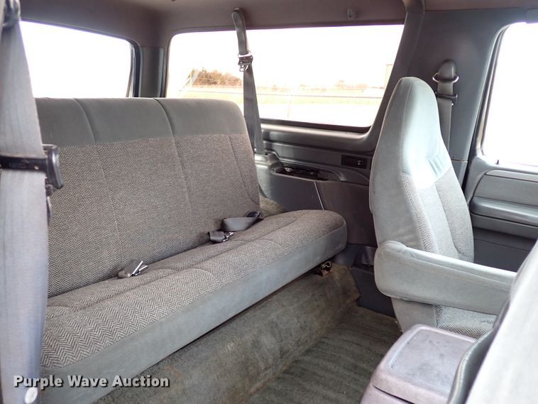 image for item IS9437 1993 Ford Bronco  SUV