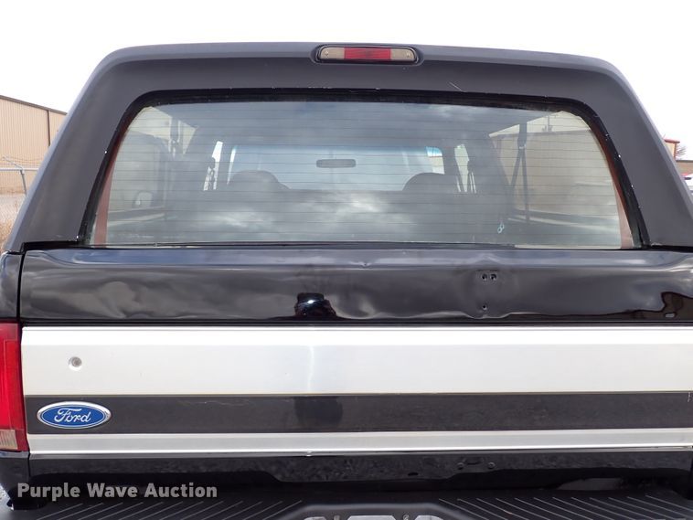 image for item IS9437 1993 Ford Bronco  SUV