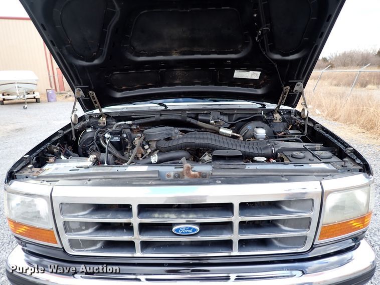 image for item IS9437 1993 Ford Bronco  SUV