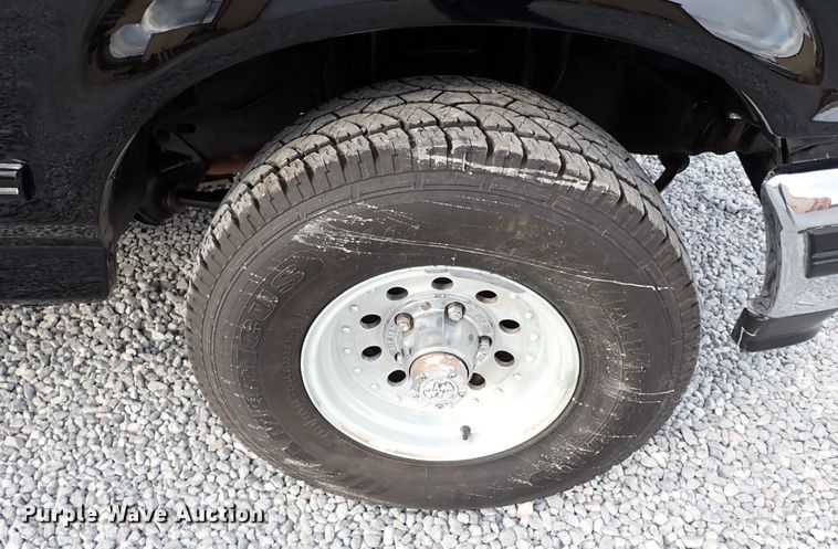 image for item IS9437 1993 Ford Bronco  SUV