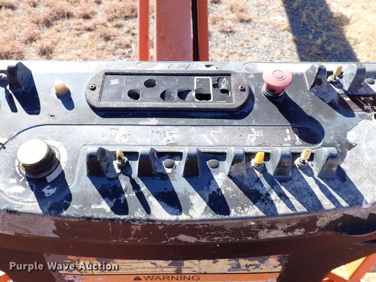 image for item IS9447 2007 JLG 460SJ  boom lift