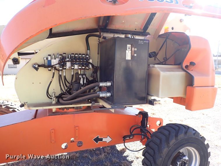 image for item IS9447 2007 JLG 460SJ  boom lift