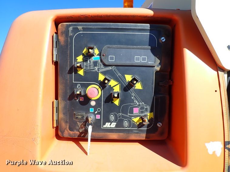 image for item IS9447 2007 JLG 460SJ  boom lift