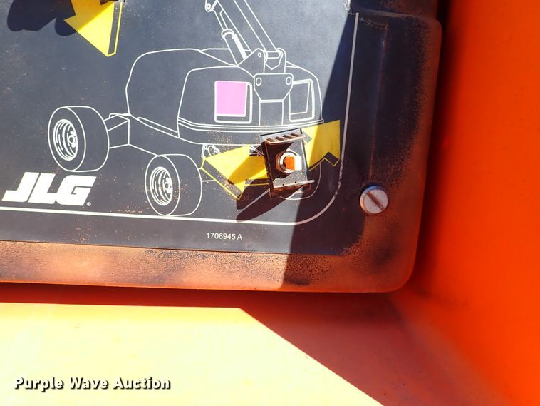 image for item IS9447 2007 JLG 460SJ  boom lift