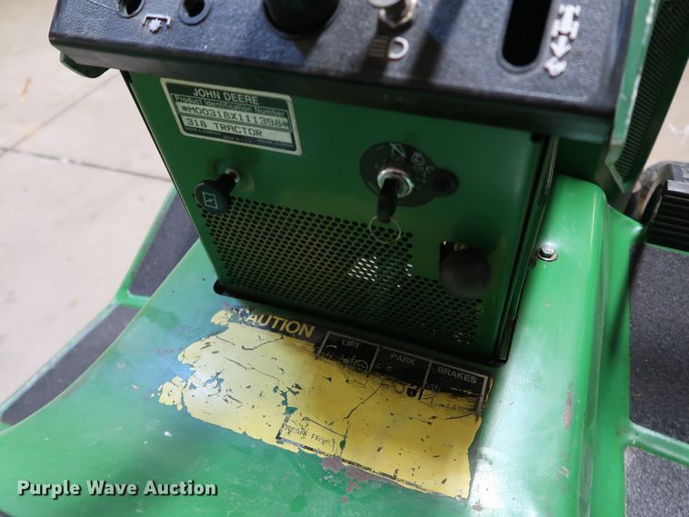 image for item IY9067 1992 John Deere 318  lawn tractor