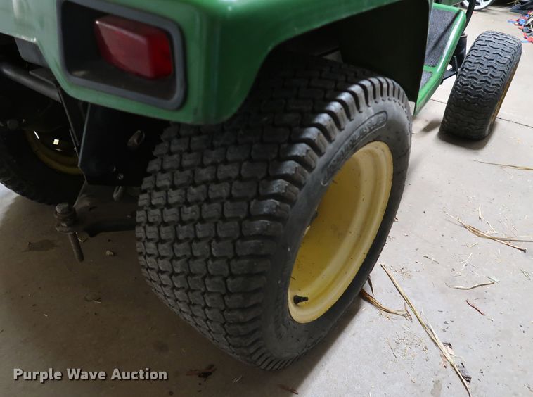 image for item IY9067 1992 John Deere 318  lawn tractor