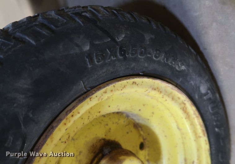 image for item IY9067 1992 John Deere 318  lawn tractor