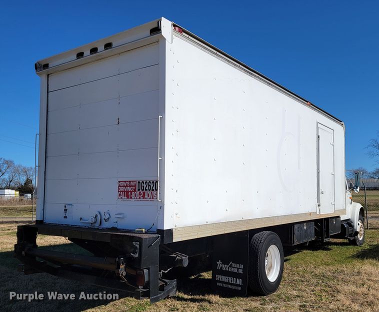 image for item JE9161 1990 International 4900  box truck