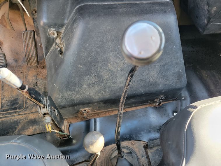 image for item JE9161 1990 International 4900  box truck