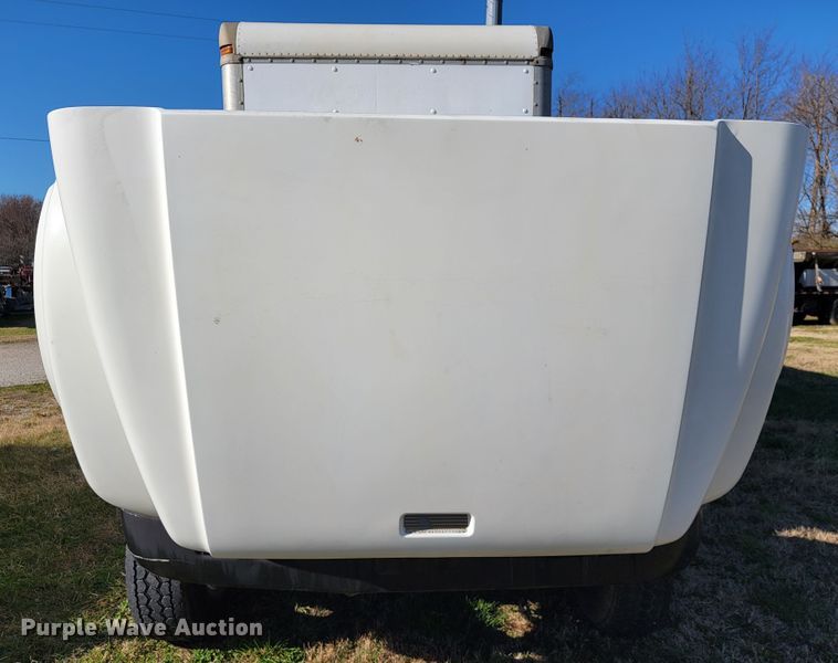 image for item JE9161 1990 International 4900  box truck