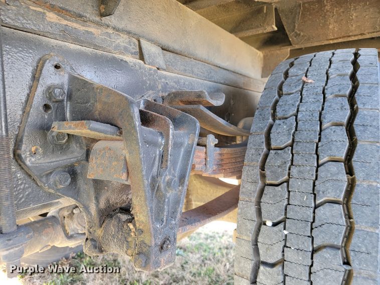 image for item JE9161 1990 International 4900  box truck