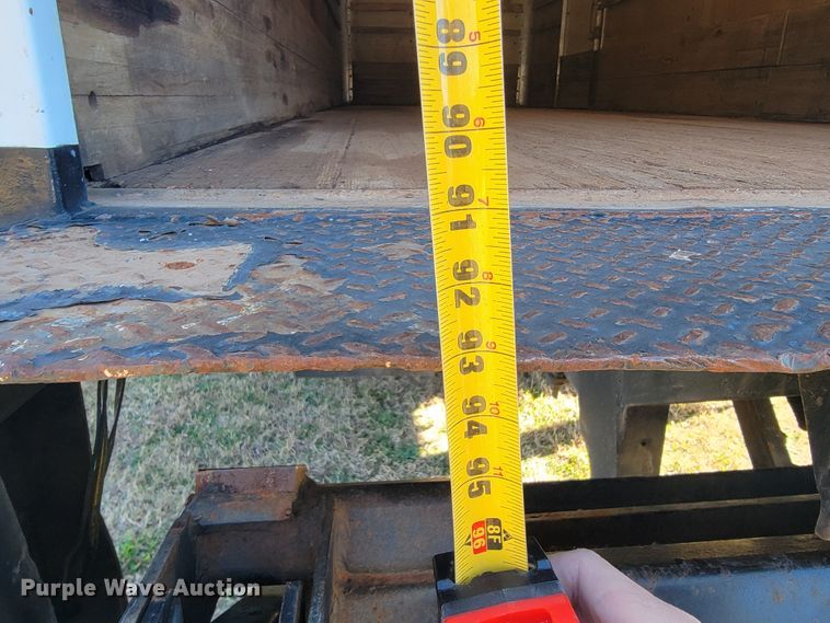 image for item JE9161 1990 International 4900  box truck