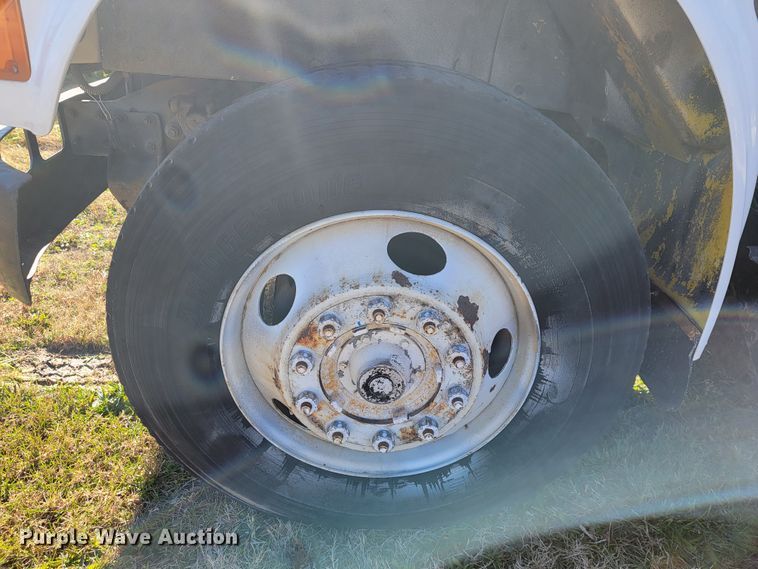 image for item JE9161 1990 International 4900  box truck