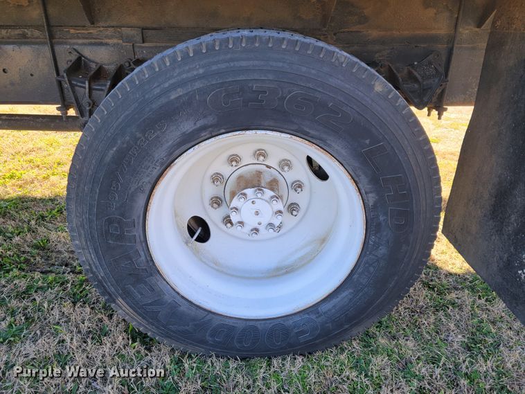 image for item JE9161 1990 International 4900  box truck