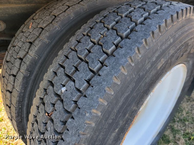 image for item JE9161 1990 International 4900  box truck