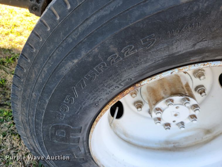 image for item JE9161 1990 International 4900  box truck