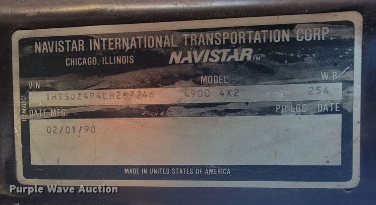 image for item JE9161 1990 International 4900  box truck