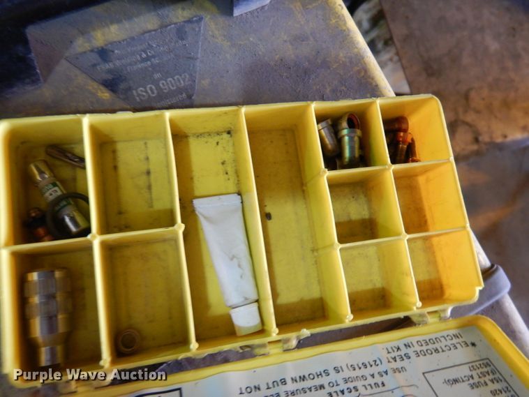 image for item JE9627 ESAB PCM-875 plasma cutter