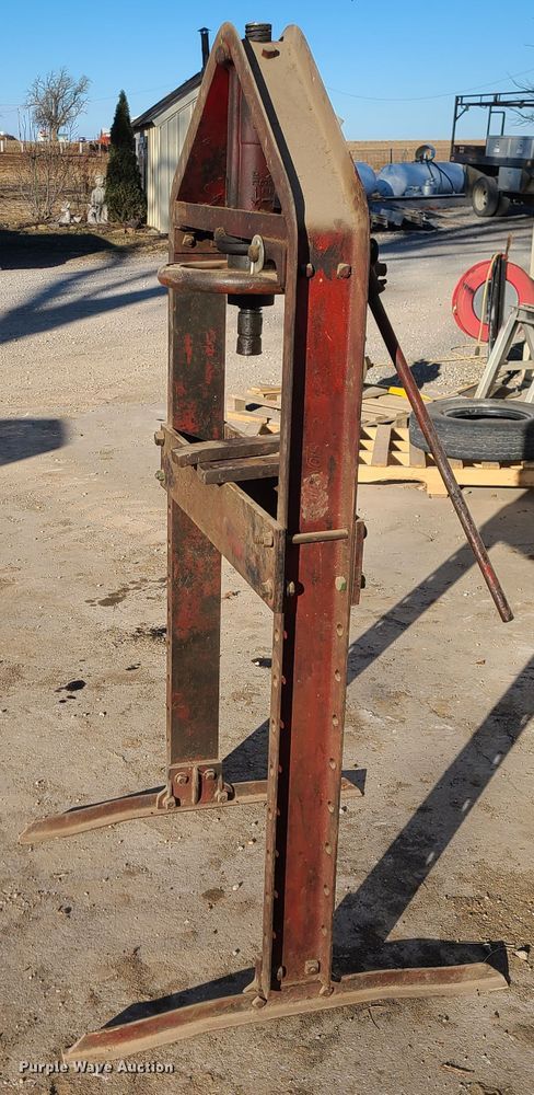 image for item JG9261 Weaver  20 ton press