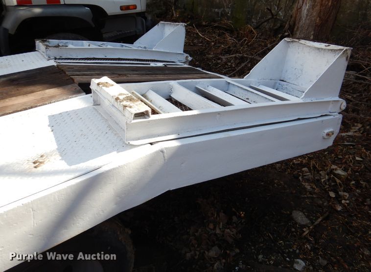 image for item JJ9358 1980 General  equipment trailer