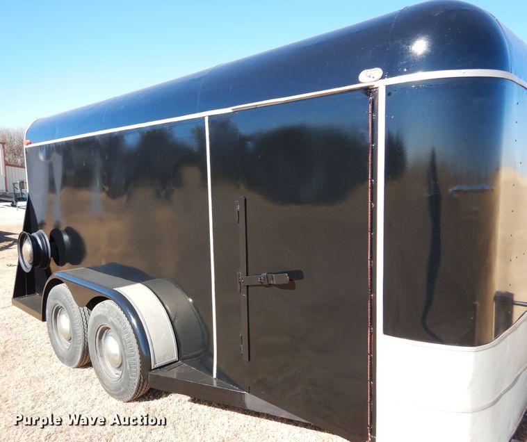 image for item JJ9673 1979 Lanes  enclosed cargo trailer