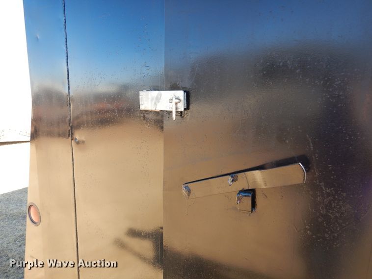 image for item JJ9673 1979 Lanes  enclosed cargo trailer