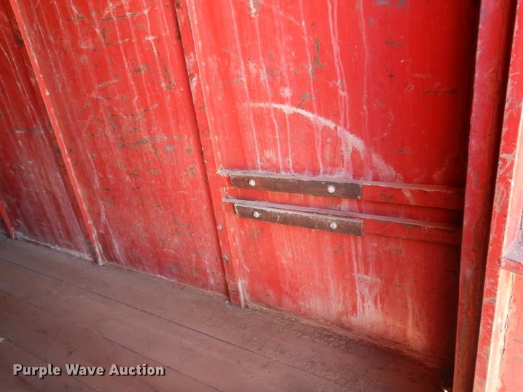 image for item JJ9673 1979 Lanes  enclosed cargo trailer