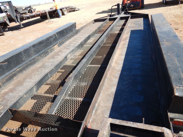 image for item JJ9675 1995 Belshe Industries  equipment trailer