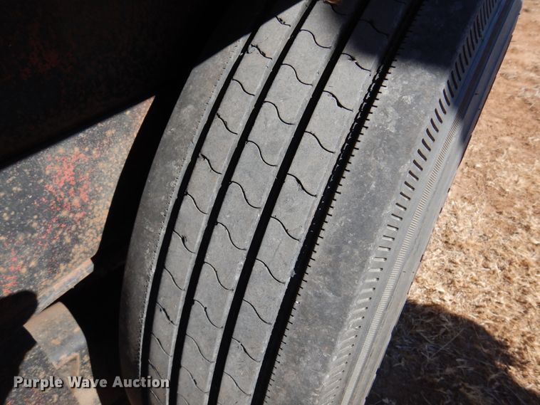 image for item JJ9675 1995 Belshe Industries  equipment trailer