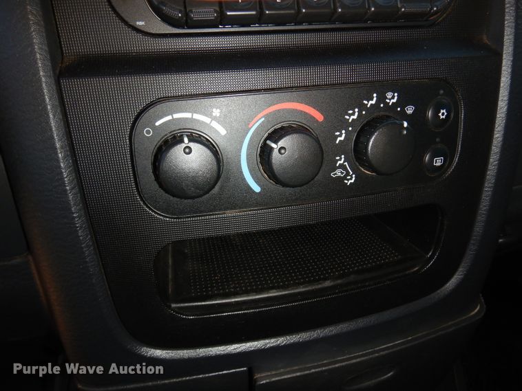 image for item JJ9686 2005 Dodge Ram 1500  pickup truck