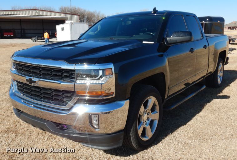 image for item JJ9687 2018 Chevrolet Silverado 1500  Double Cab pickup truck