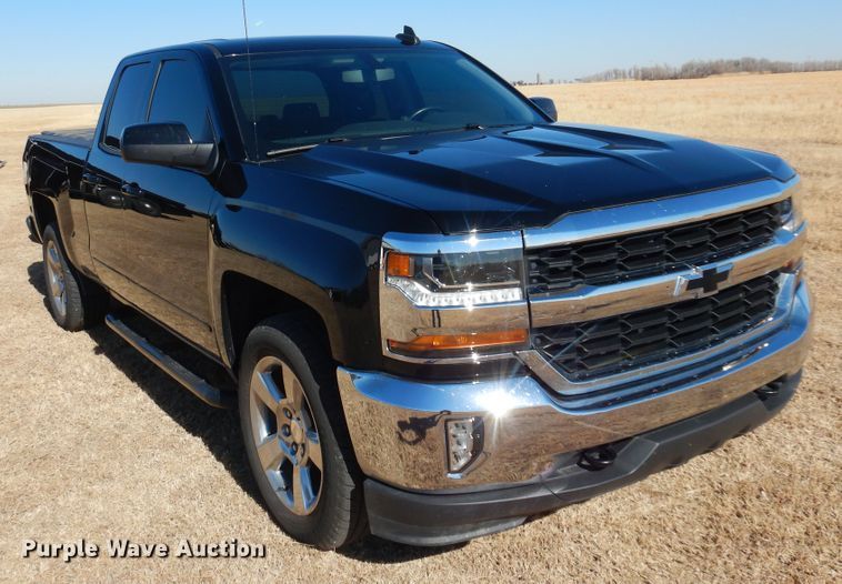 image for item JJ9687 2018 Chevrolet Silverado 1500  Double Cab pickup truck